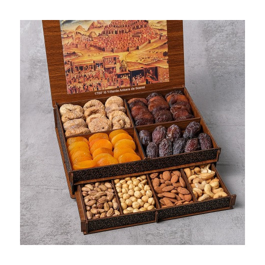 Deluxe Dried Fruit Nuts Gift Box