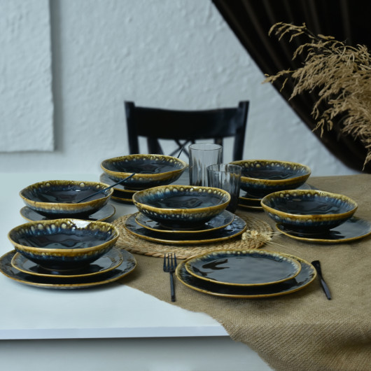 Black Sheen Dinner Plates, 18 Pieces For 6 People
