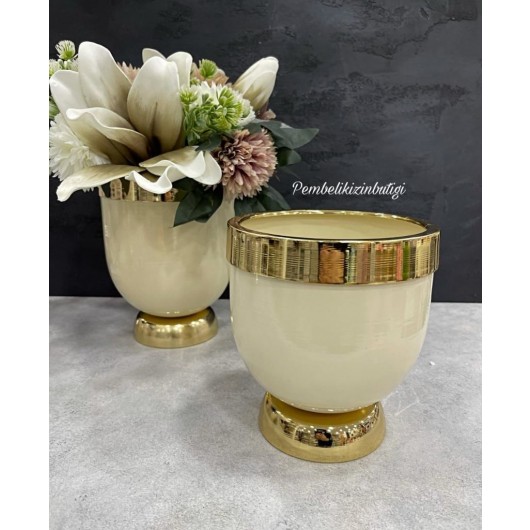 Darbuka Small Metal Vase/Vase Gold Color