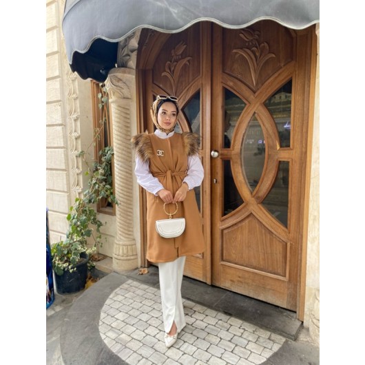 Women's Sleeveless Jacket With Fur, Camel Color