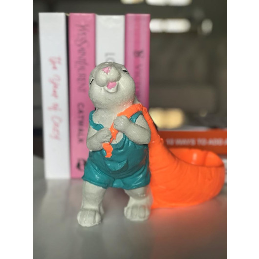 تمثال أرنب بكيس جزرة  وعاء للزرع للديكور