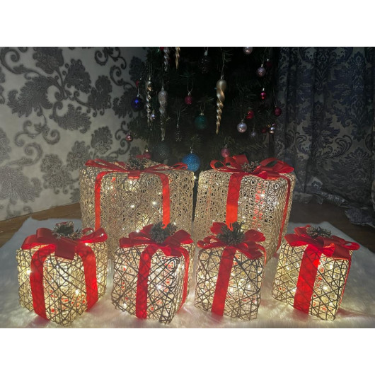 Decorative Christmas Tree Gift Box Set With Six Led Lights
