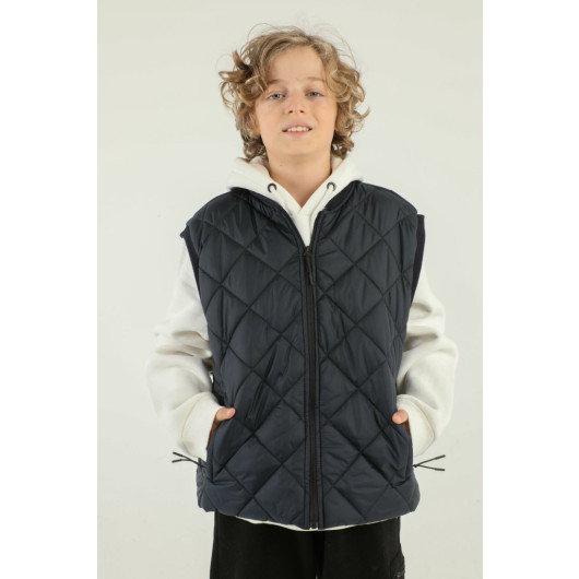 Double Pocketed Boy Vest With Diamond Pattern