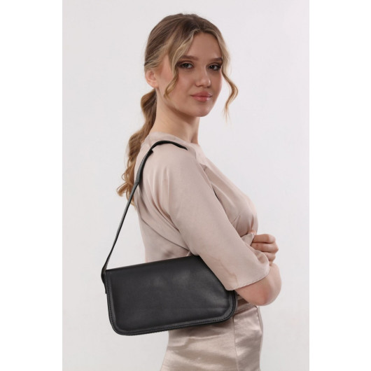 Women's Baguette Shoulder Bag Clamshell Black