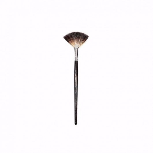 Lionesse Fan Shadow Brush - 490