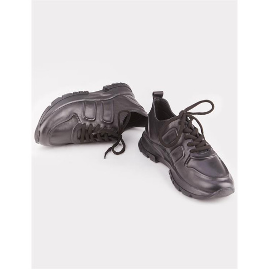 حذاء رياضي نسائي جلد طبيعي أسود