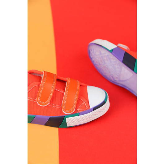حذاء مناسب للجنسين بلون برتقالي بمقاسات بين 26 - 35