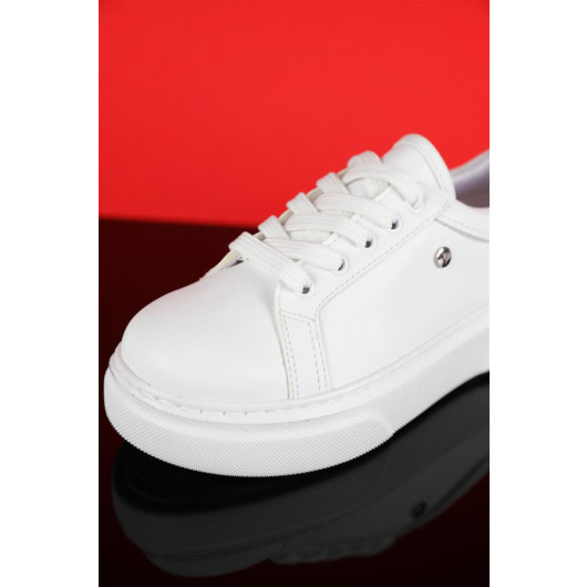 حذاء سنيكر بناتي لون أبيض بمقاسات بين 31 - 35