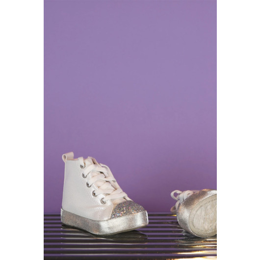 Girls Silver Detailed White Converse Shoes