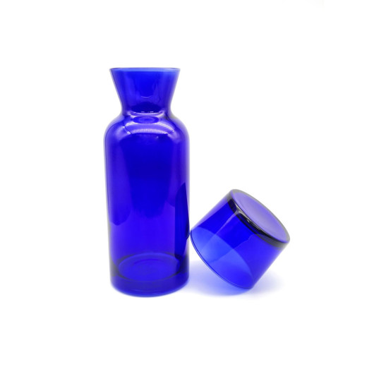 زجاجة (ابريق) ماء لشخص واحد لون أزرق