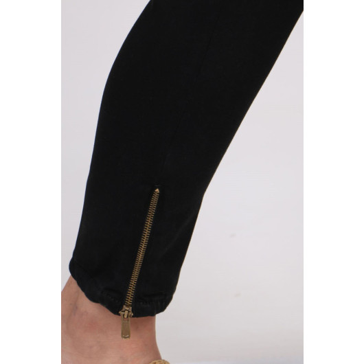 Plus Size Elastic Waist Slim Leg Jeans - Black