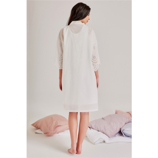 Single Dressing Gown With Embroidered Pattern