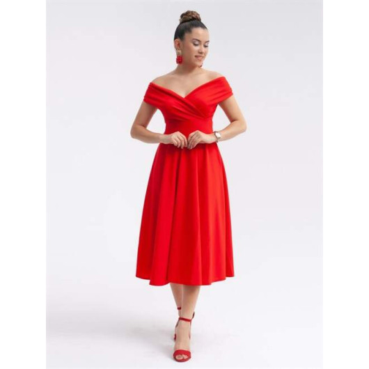 فستان نسائي متوسط الطول احمر