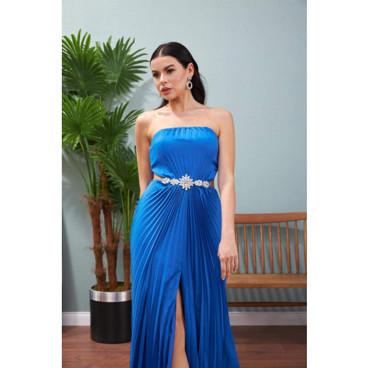 فستان نسائي للسهرة طويل مزين بفتحة أزرق