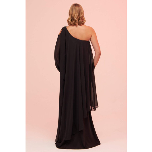Black Single Sleeve Slit Plus Size Chiffon Evening Dress