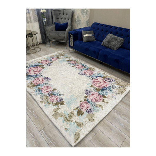 Carpet Holder With Large Plush Flowers