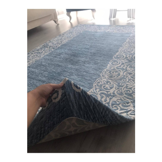 Modern Blue Carpet Cover With Silk Frame Decoration