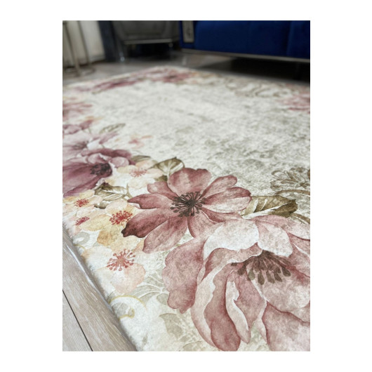 Silk Floral Rug Holder