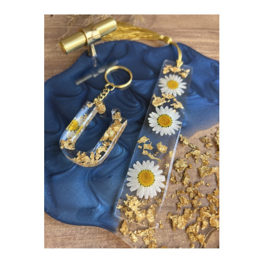 Gold Leaf Epoxy Daisy Letter Keychain & Bookmark Set