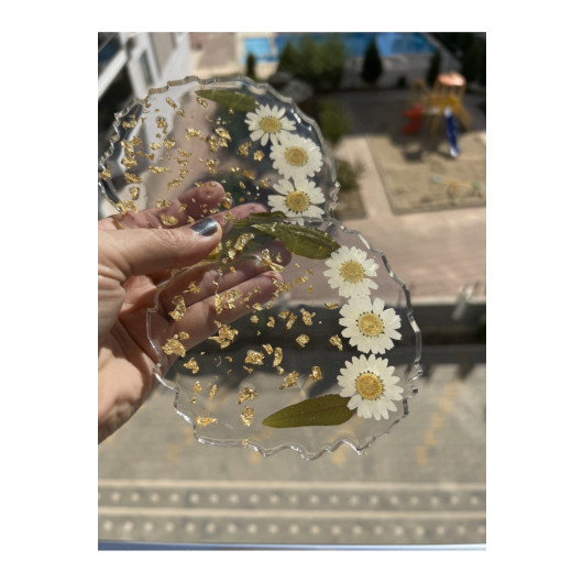 طقم صحون ايبوكسي شفافة بزهور وأوراق ذهبية