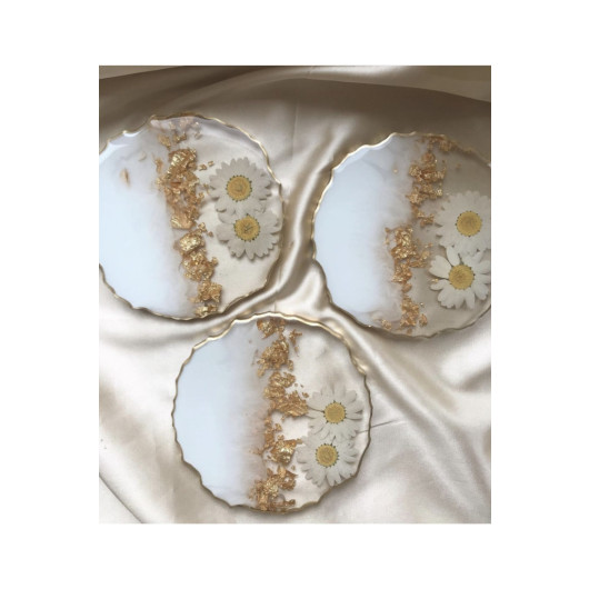 Set Of 4 Epoxy Coasters With Real Dried Daisy, Transparent