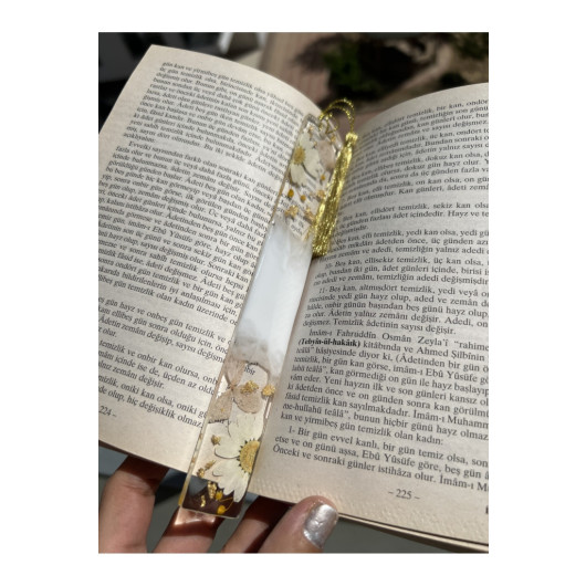 Gold Leaf Bookmark With Real Dried Daisy, White
