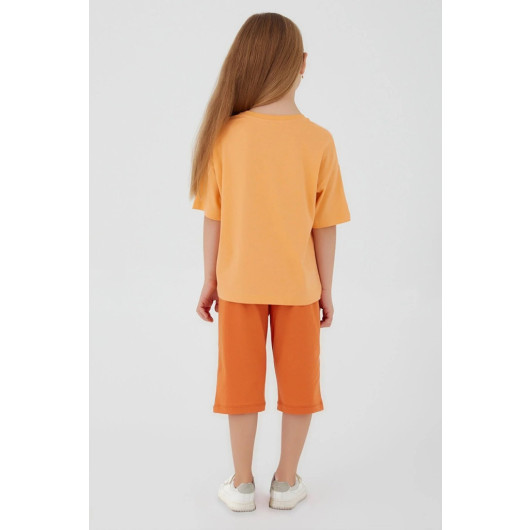 Inclined Writings Girls Capri Set