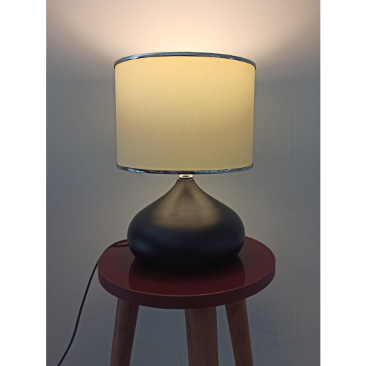 Black Desk Lamp With Cream Head And Silver Ribbon
