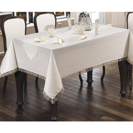 Table Runner Set For 8 People