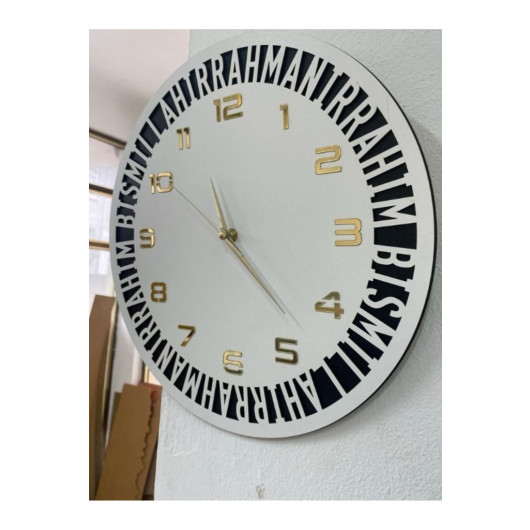 ساعة جدار مزينة بالبسملة مقاس 40X40 سم