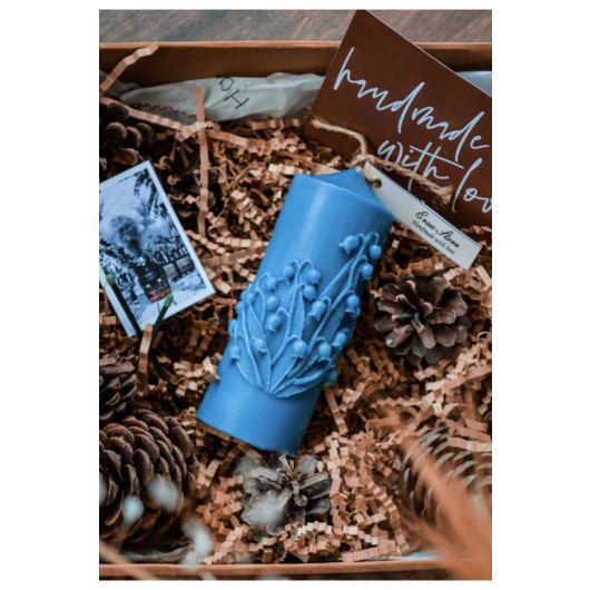 Floral Patterned Vanilla Scented Baton Candle Blue