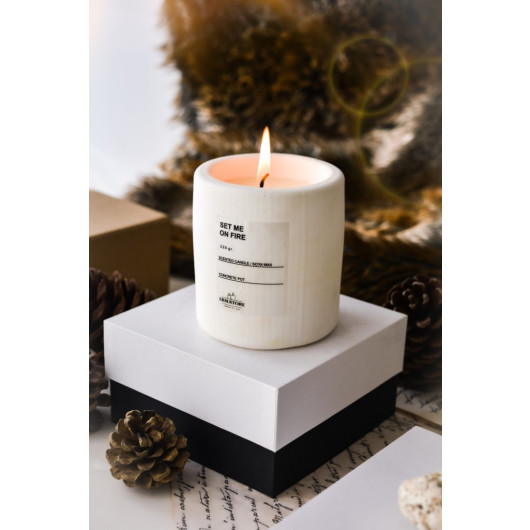 Decorative Amber And Vanilla Scented Vegan Soy Candle