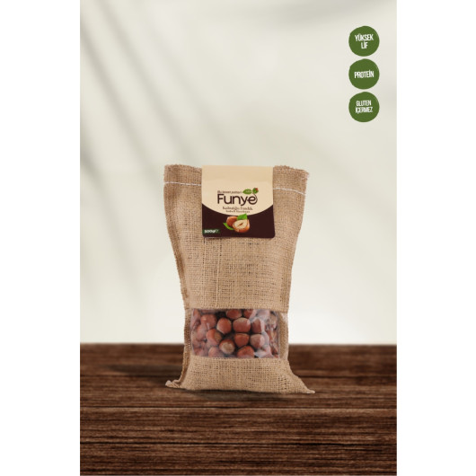 Hazelnuts In Shell, 500 Gram In A Burlap Bag