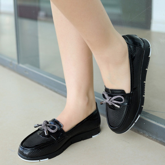 Black Patent Leather Ballerina Shoes