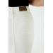 تنورة جينز نسائية متوسطة الطول أبيض بفتحة