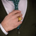 خاتم فضة للرجال عيار 925 مزين بأحجار كريمة ذو مظهر أثري لون ذهبي