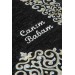 سجادة صلاة من قماش الشنيل مزينة بإسم خاص وبرسمة سيف ذو الفقار - بلون أسود