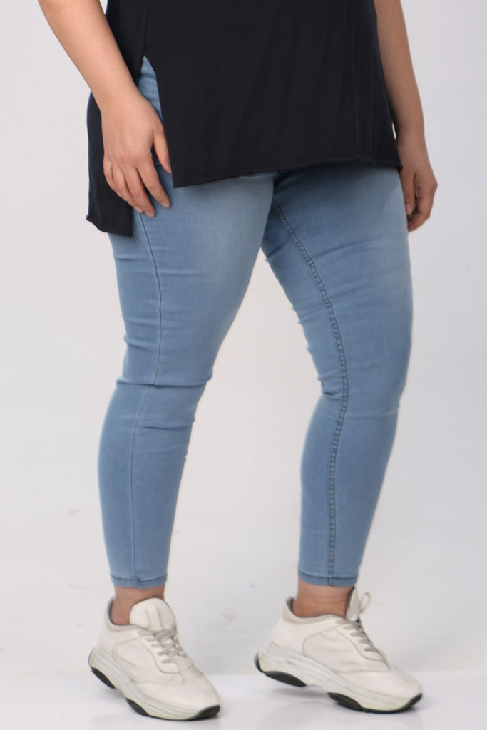 Plus Size Women's Jeans